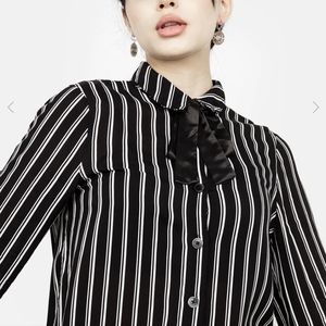 Rare find! shirt with ribbon neck tie